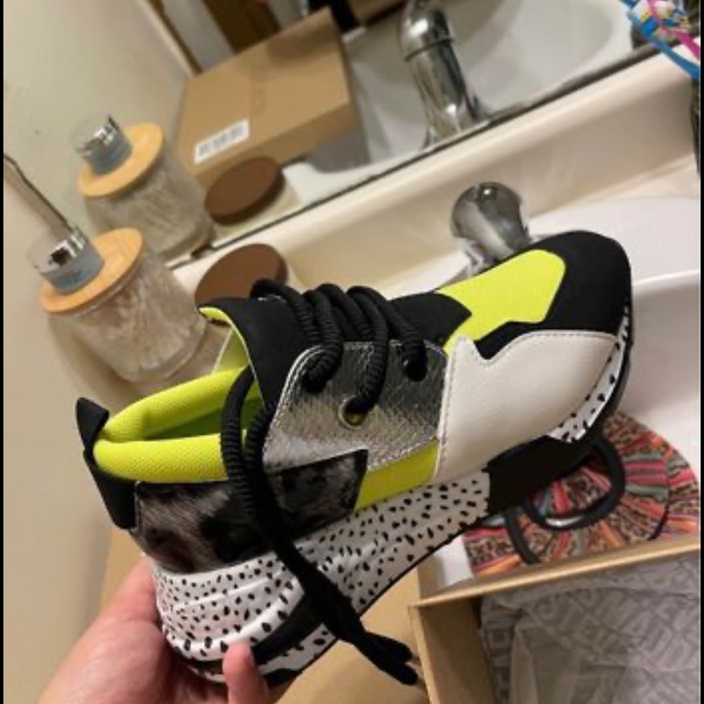 Brand new size 7.5 Steve Madden $80